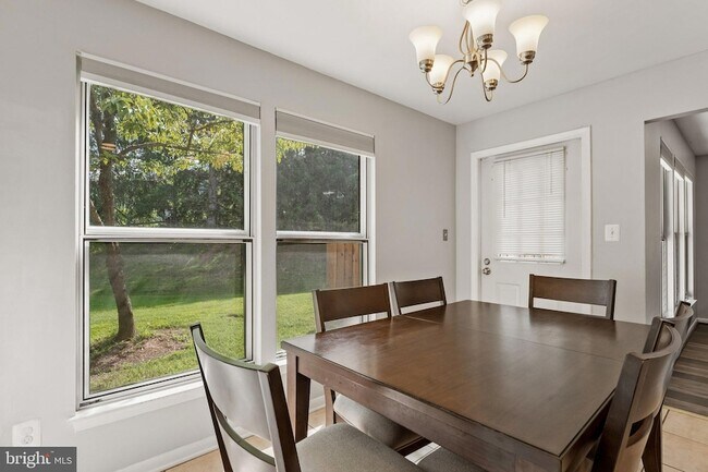 Building Photo - 13212 Meander Cove Dr