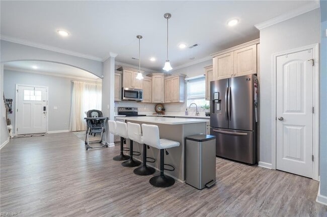 Building Photo - 409 Draper Dr