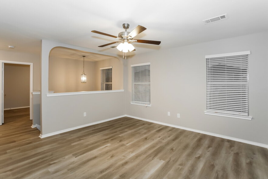 Building Photo - 1405 Pochard Dr