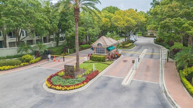 Building Photo - 821 Normandy Trace Rd