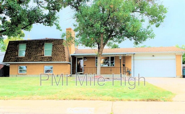 Primary Photo - 10901 Acoma St
