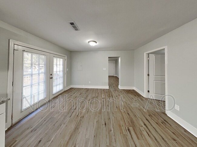 Building Photo - 6491 Camp St