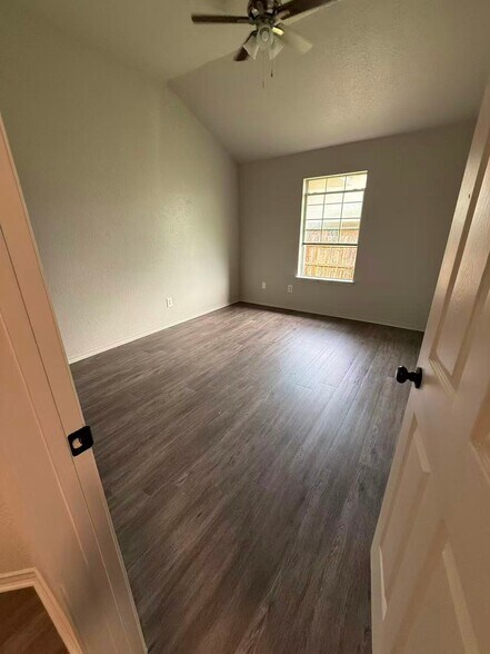 Building Photo - 4408 July Dr