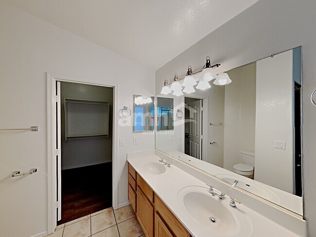 Building Photo - 12751 W Palm Ln