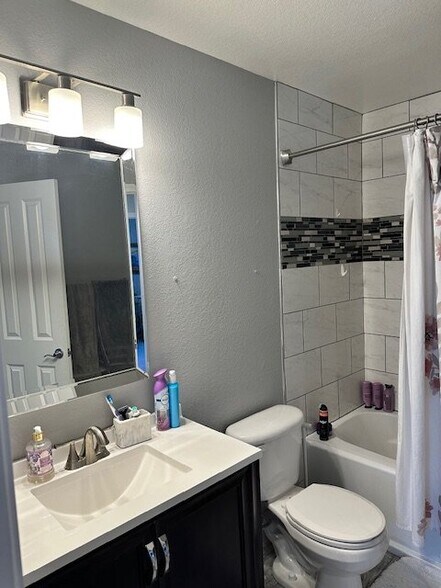 Building Photo - 5551 Cornerstone Dr