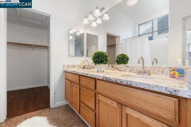 Building Photo - 4675 Christenson St