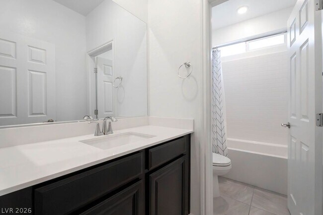 Building Photo - 7126 Calvert Cliffs St
