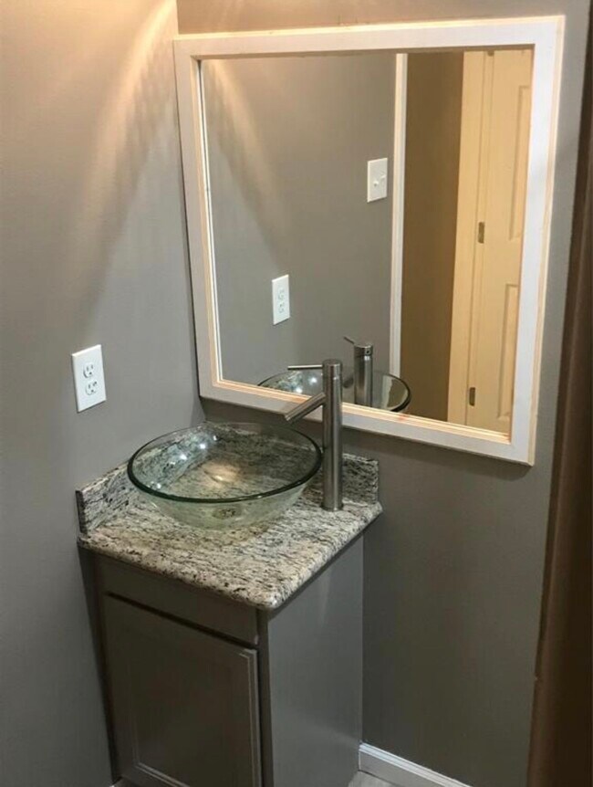 Building Photo - 2515 Jackson