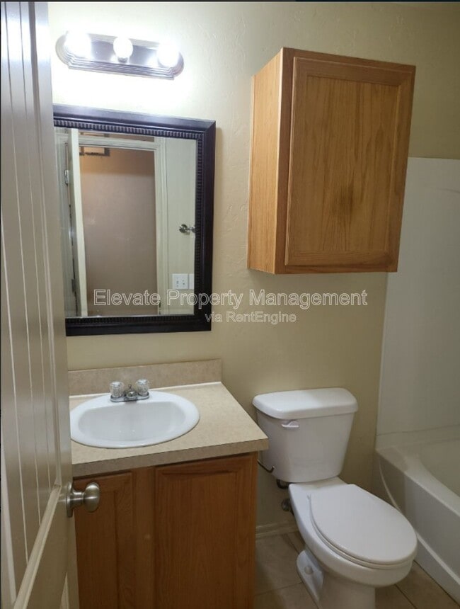 Building Photo - 921 Prairie Wind Way