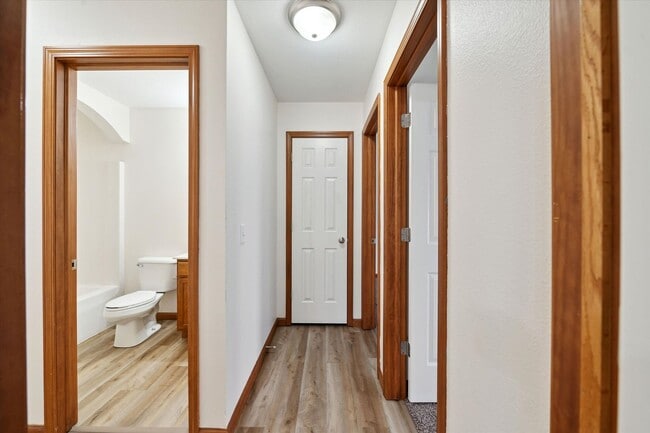 Building Photo - Large 3 Bed 2 Bath ranch for rent