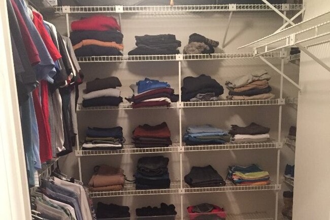 Master closet 1 - 6960 Country Lakes Cir
