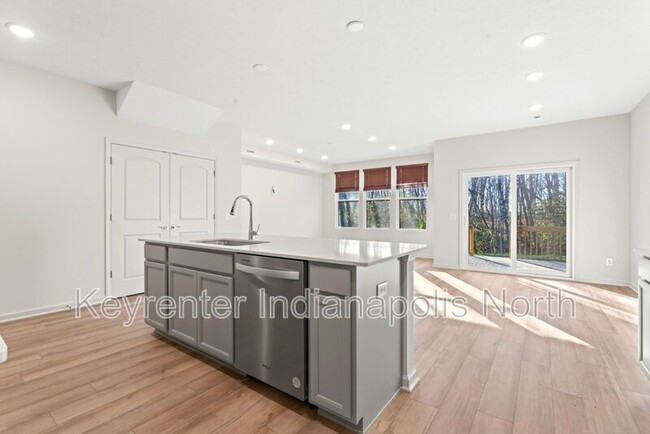 Building Photo - 9738 Behner Dr