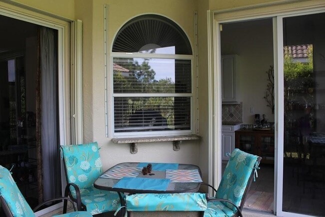 Building Photo - 641 SW Munjack Cove