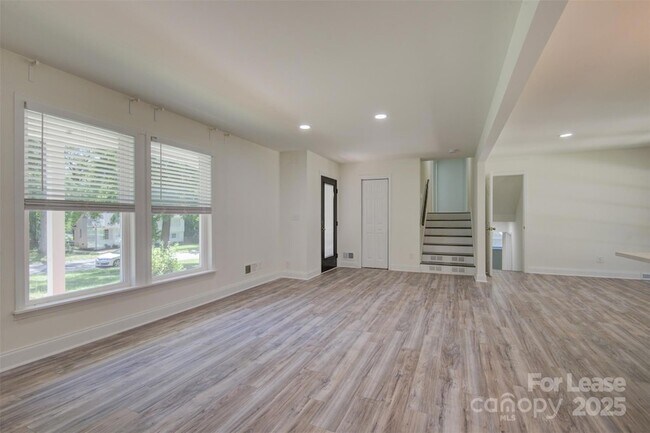 Building Photo - 3900 Rhodes Ave