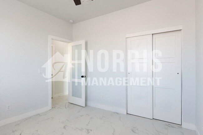 Building Photo - Beautiful Brand New Home with Block Wall