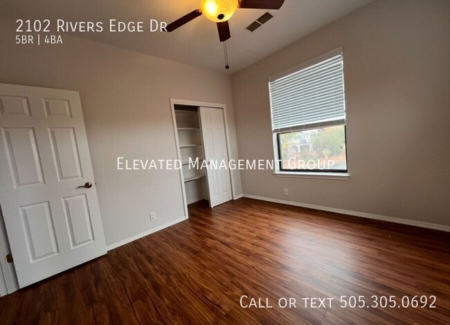 Building Photo - Spacious 5 Bedroom, Views, Refrigerated Ai...