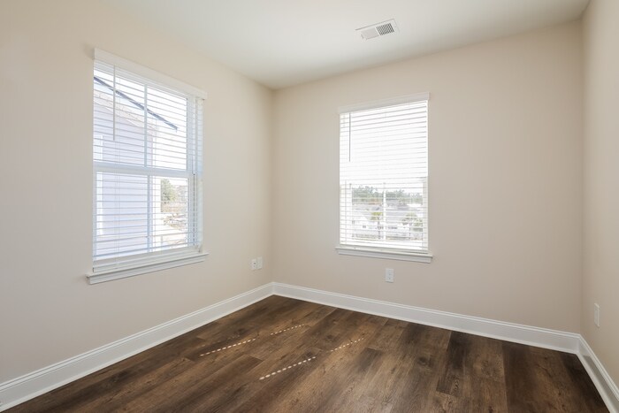 Building Photo - 171 Eagles Cliff Dr