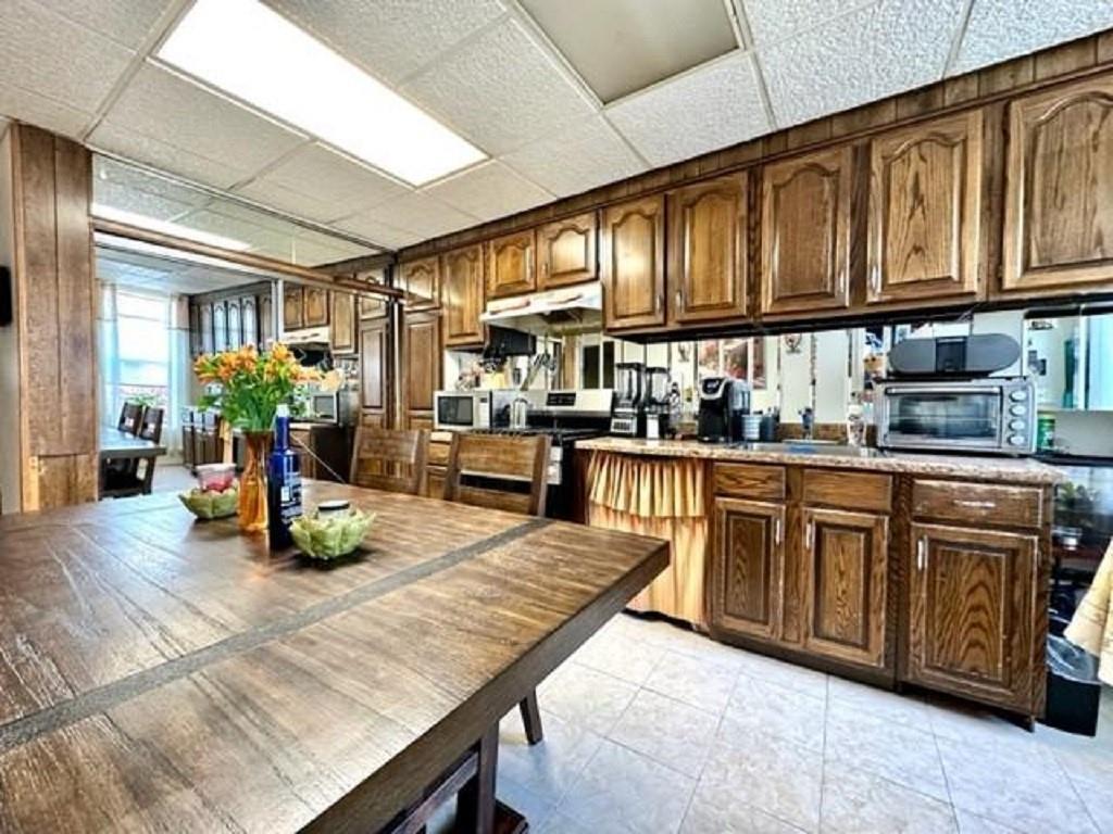 Building Photo - 599 Carroll St