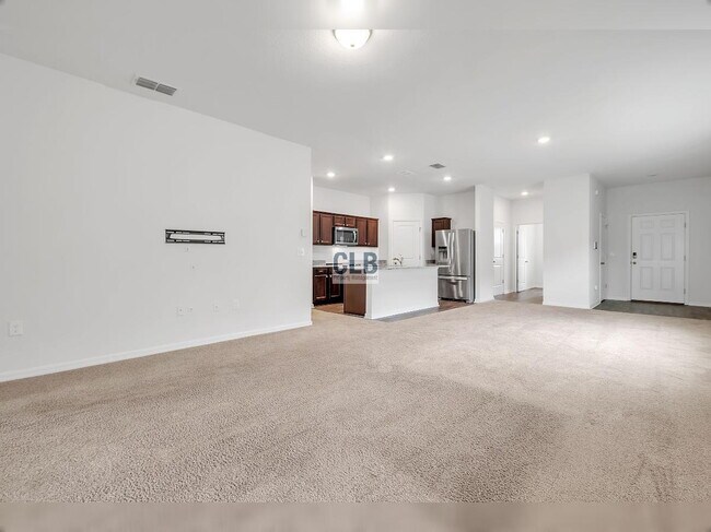 Building Photo - Neverland3012