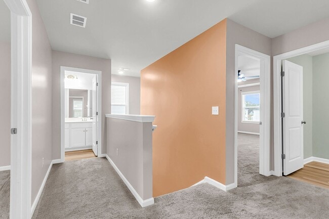 Building Photo - Quiet Comfort Near Cane Bay