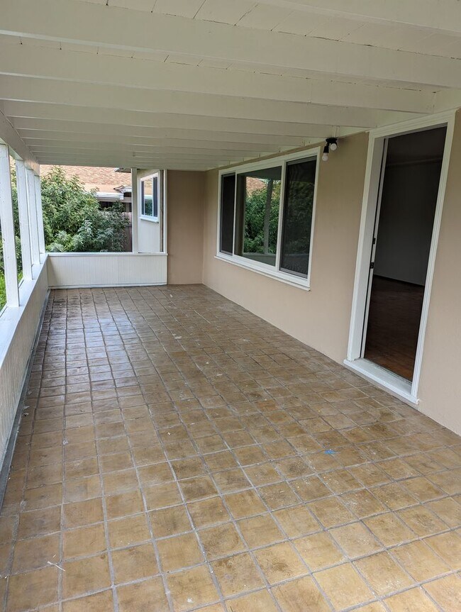 Building Photo - 2 Bed/1 Bath in Lemon Grove