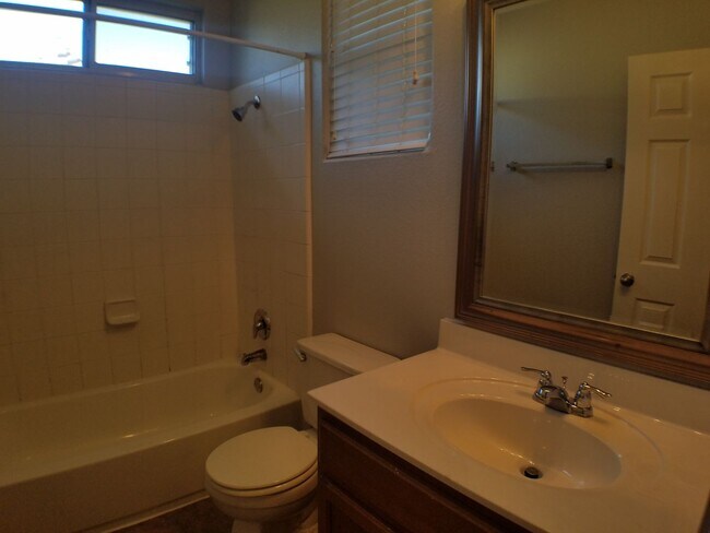 Building Photo - 2502ALLRED