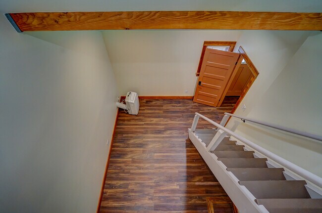 Building Photo - 1081 W 30th St