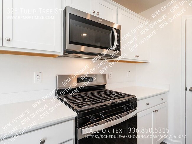 Building Photo - 325 Tulip tree St