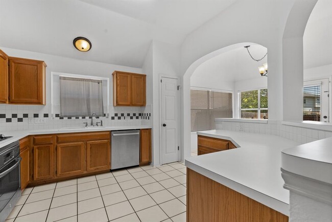 Building Photo - 300 Betterman Dr