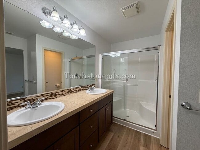 Building Photo - 16316 SE Scoria Ln