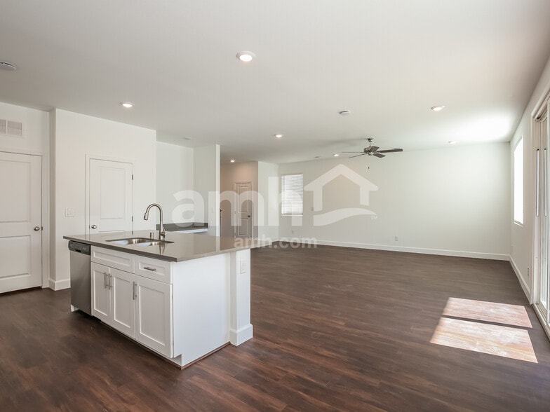 Building Photo - 2731 Hot Cider Ave