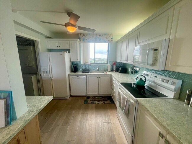 Building Photo - 300 Ocean Trail Way