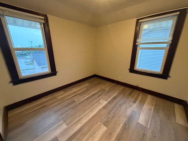 Building Photo - 306 Dawes St