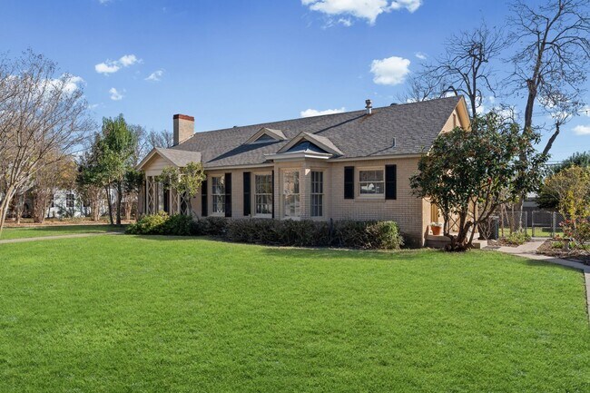 Building Photo - Spacious 3 Bed / 3 Bath Home w/ Large Fenced Yard & Deck in Temple ISD