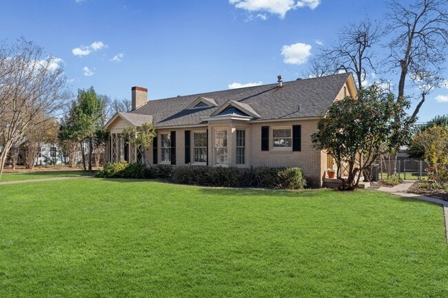 Building Photo - Spacious 3 Bed / 3 Bath Single Family with Large Fenced Yard and Deck in Temple ISD