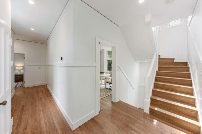 Building Photo - 85 Fagan Dr