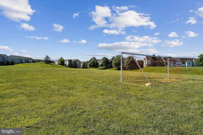 Building Photo - 44030 Gala Cir