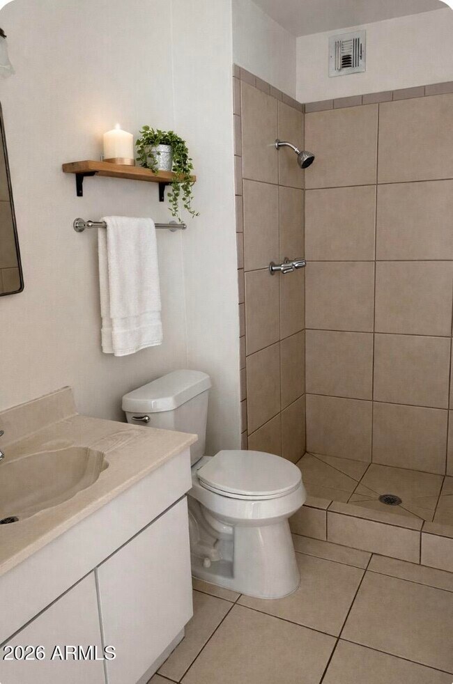 Building Photo - 2022 W Eugie Ave