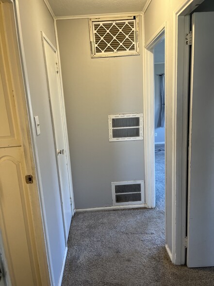 hallway - 1317 Washington Ave