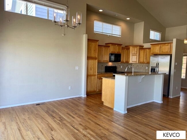 Building Photo - Stunning Home In Rigden Farms