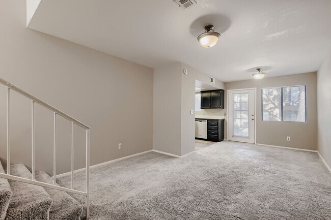 Building Photo - Townhome for Rent