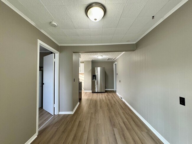 Building Photo - 3609 Maple Ave