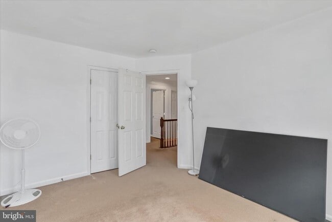 Building Photo - 301 Fontana Cir