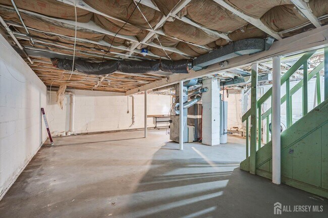 Building Photo - 25 Ellwood Rd