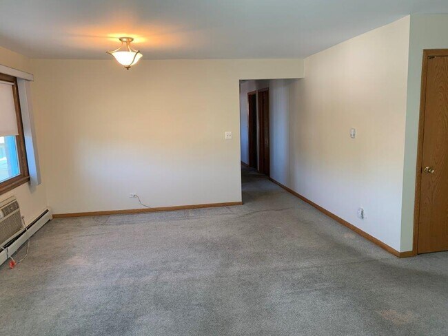 Building Photo - 6217 W Huntington St