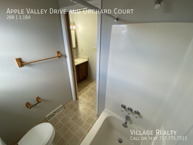 Building Photo - 502 Orchard Ct