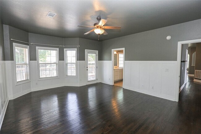 Building Photo - 5300 S 44th Pl