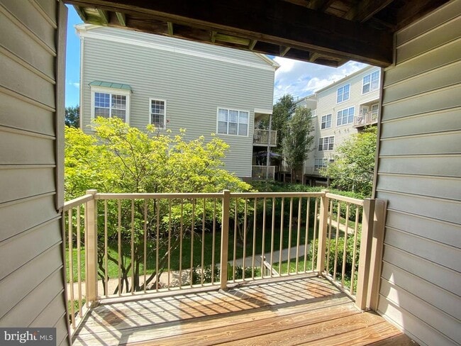 Building Photo - 10353 Sager Ave