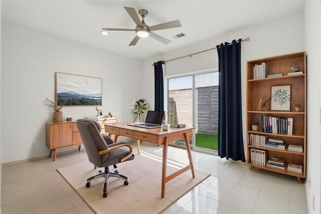 Building Photo - 4704 Crawford St