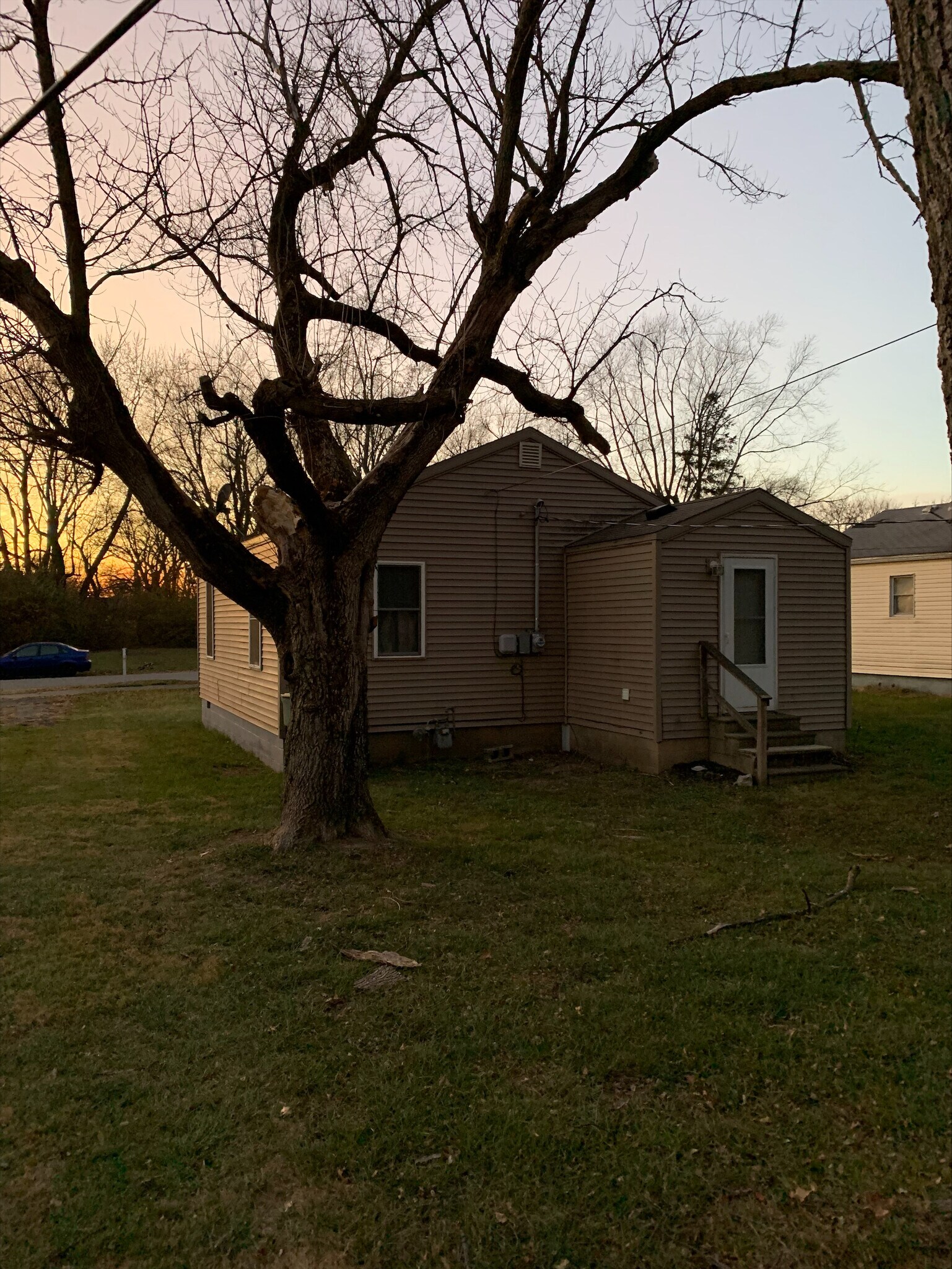 Building Photo - 1014 N Hodson Ave